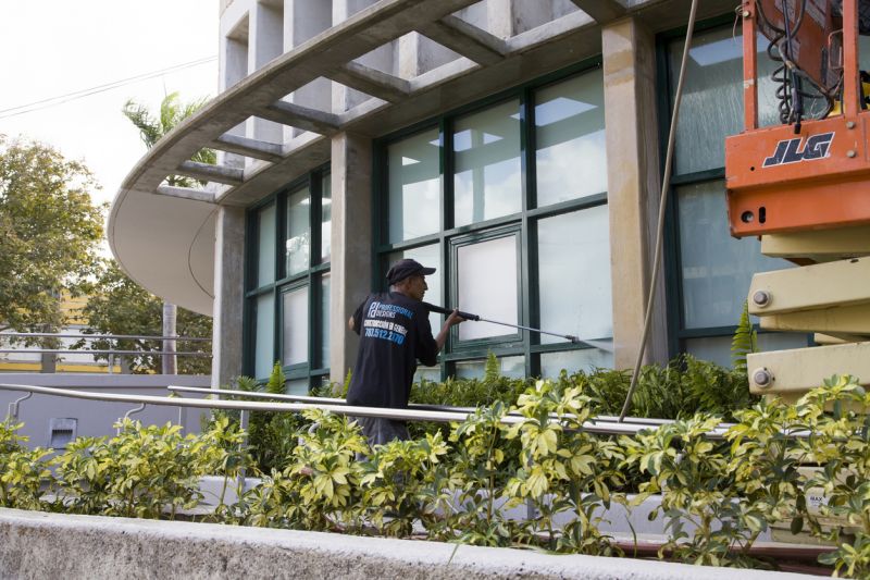 Window Power Washing